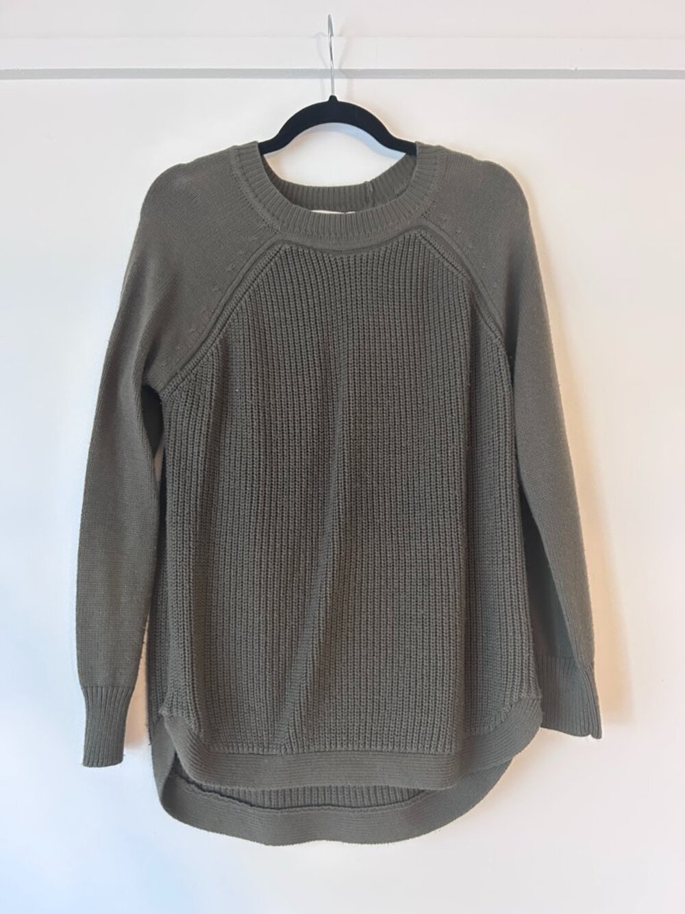 RD Style Women’s L Olive Green Knit Sweater High Low Hem Raglan Sleeve